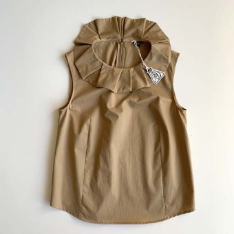 R&amp;D.M.Co- cotton twill  frill blouse