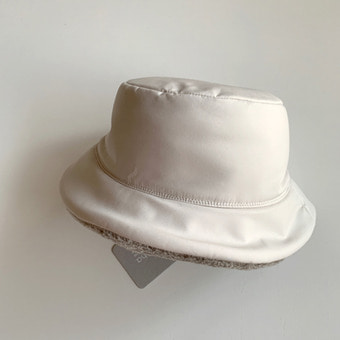 mature ha. eco reversible paddded hat(30%)