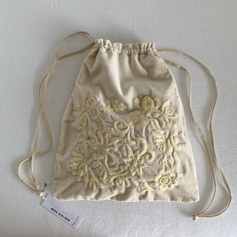 khadi and co velvet embroidered bag(30%)